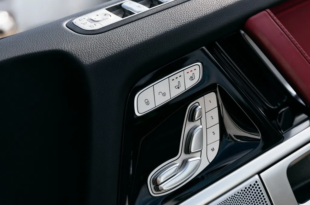 2021 Mercedes-Benz G 63 AMG interior, center console
