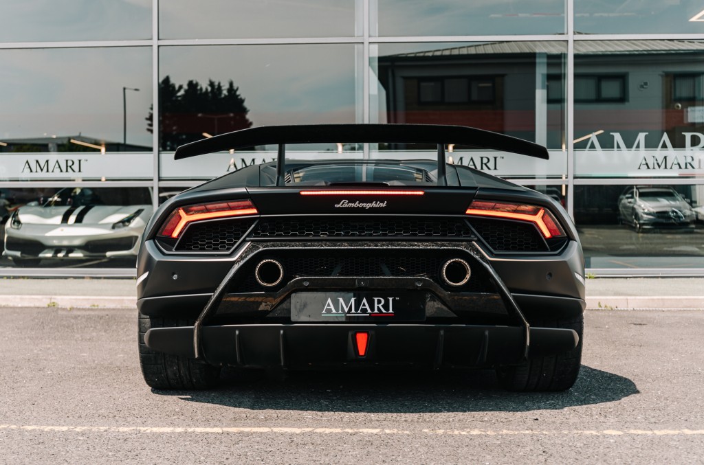 2017 LAMBORGHINI HURACAN PERFORMANTE, 3/20