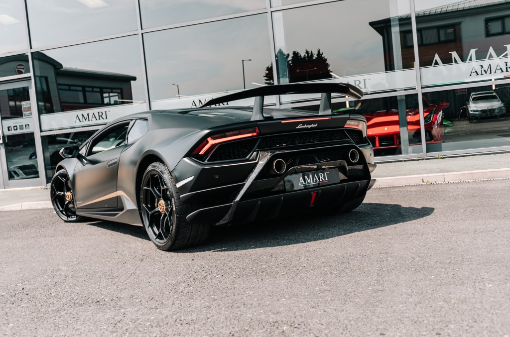 2017 LAMBORGHINI HURACAN PERFORMANTE, 12/20