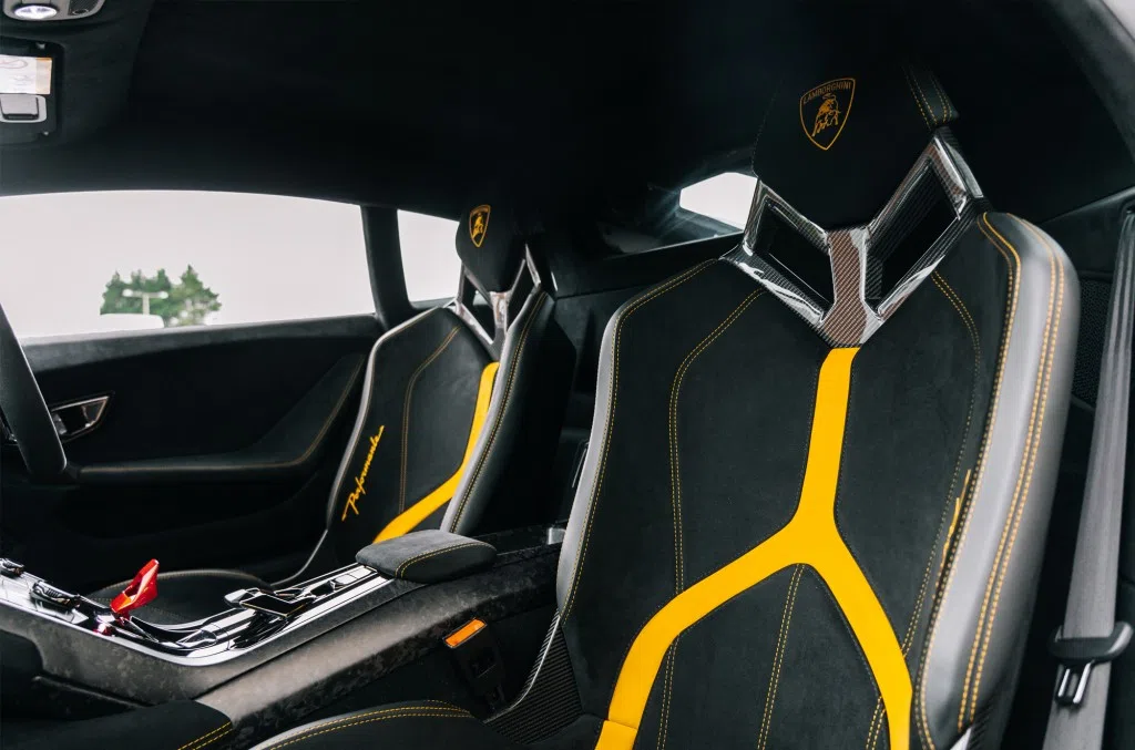 2018 Lamborghini Huracan Performante interior, seats, Nero Cosmus
