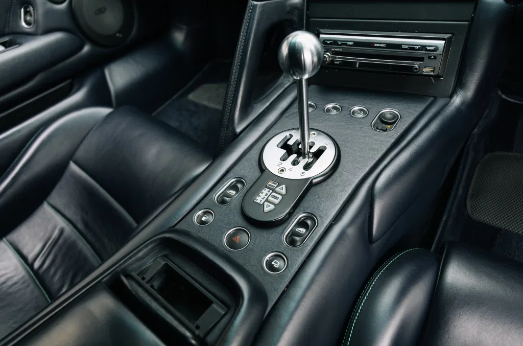 2003 Lamborghini Murcielago interior, center console, Verdi Ithaca