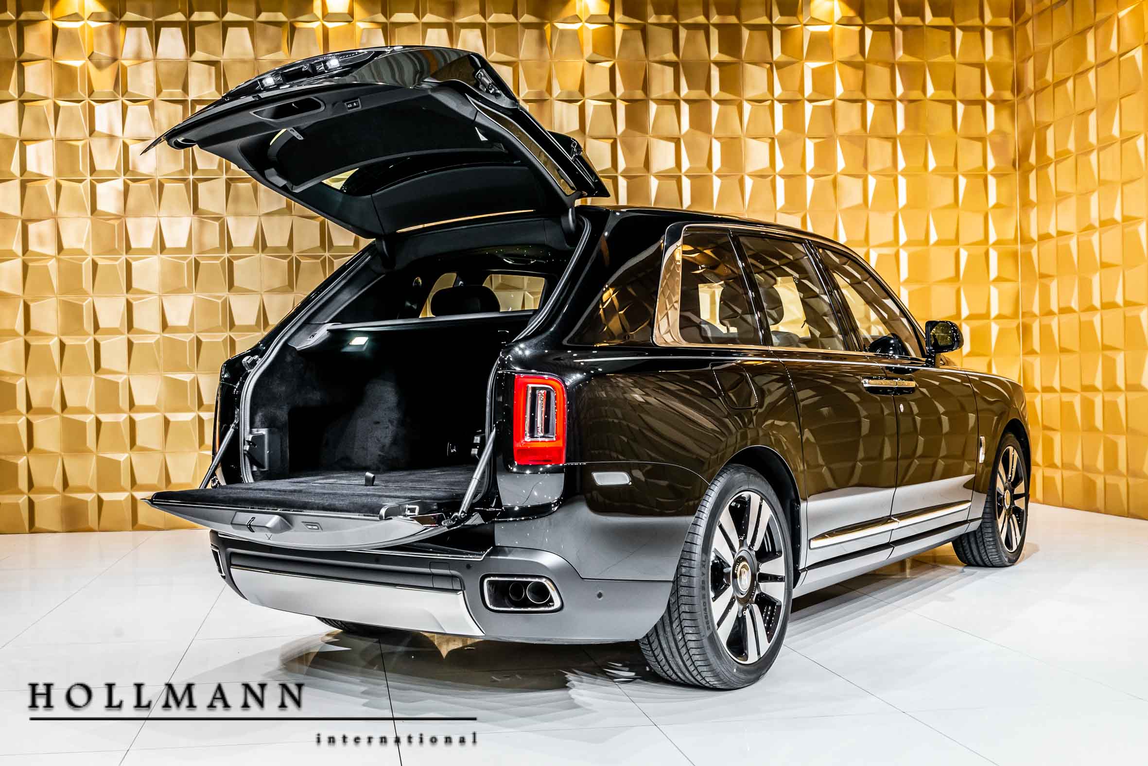 2019 ROLLS-ROYCE CULLINAN, 10/20