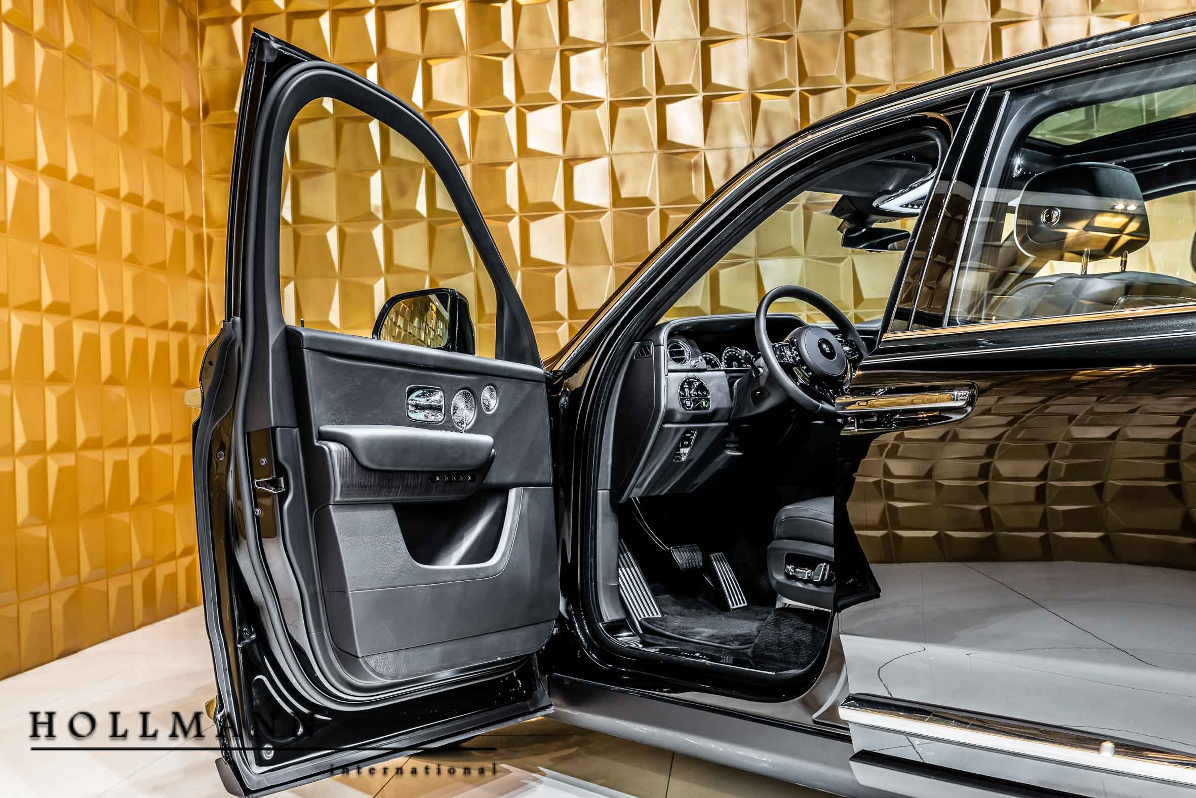 2019 ROLLS-ROYCE CULLINAN, 11/20