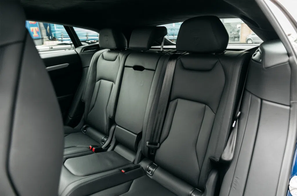 2020 Lamborghini Urus interior, seats, Nero Ade