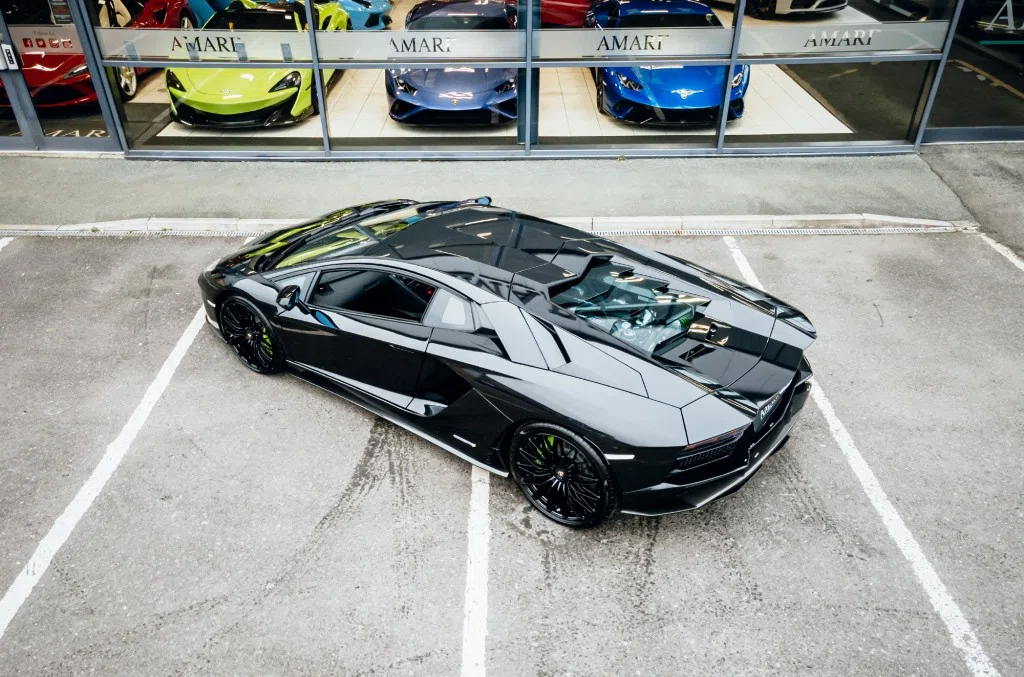 2017 Lamborghini Aventador S for sale, exterior, Nero Pegaso