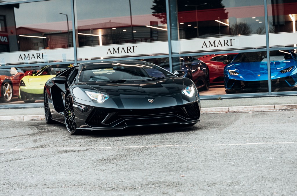 2017 LAMBORGHINI AVENTADOR S, 11/18
