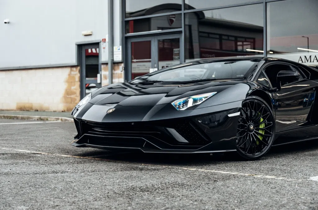 2017 Lamborghini Aventador S for sale, exterior, Nero Pegaso