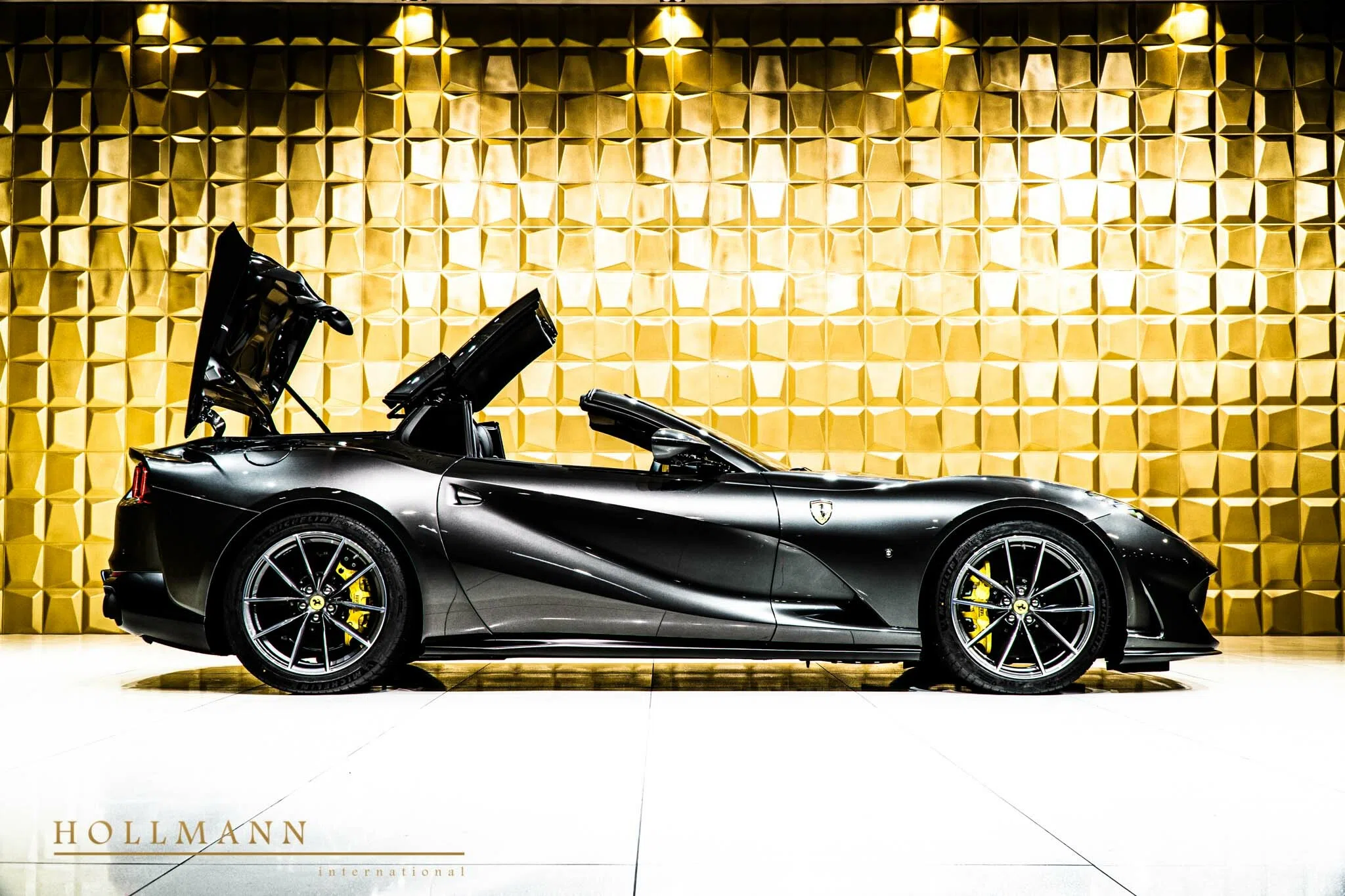 2021 Ferrari 812 GTS for sale, exterior, Grigio Silverstone