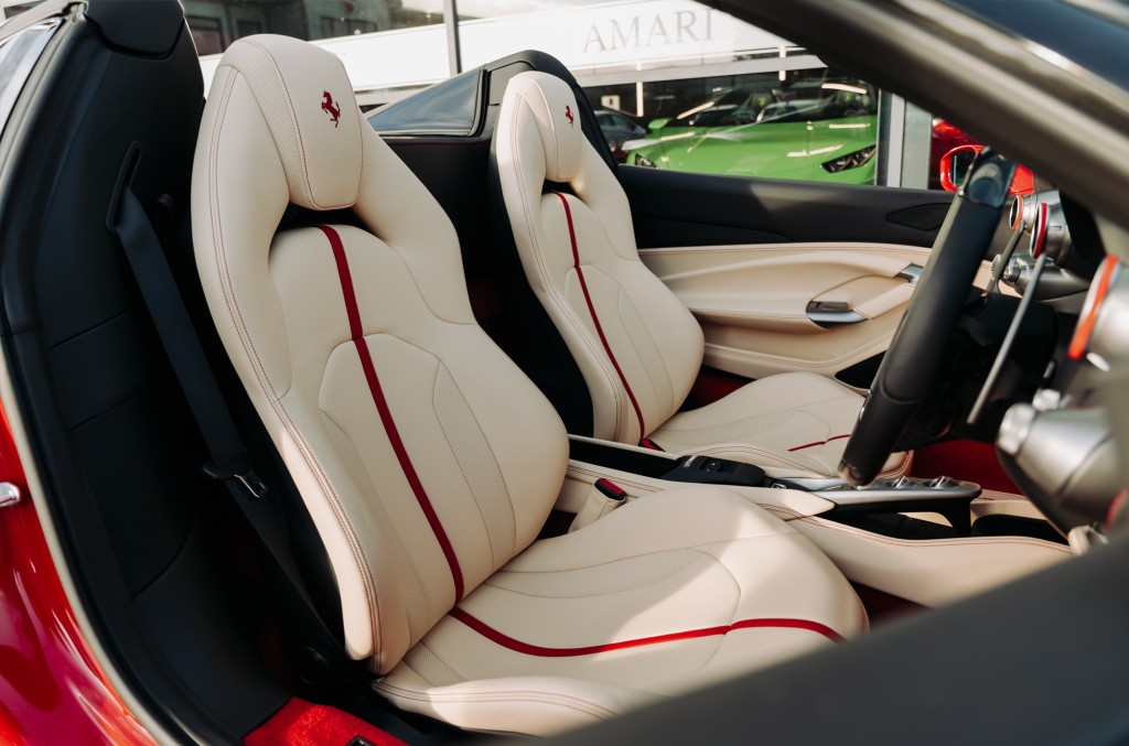 2021 FERRARI F8 SPIDER, 5/19