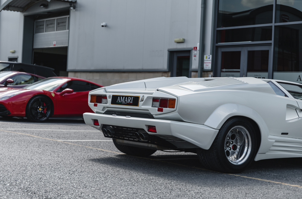 1995 LAMBORGHINI COUNTACH 25TH ANNIVERSARY, 2/20