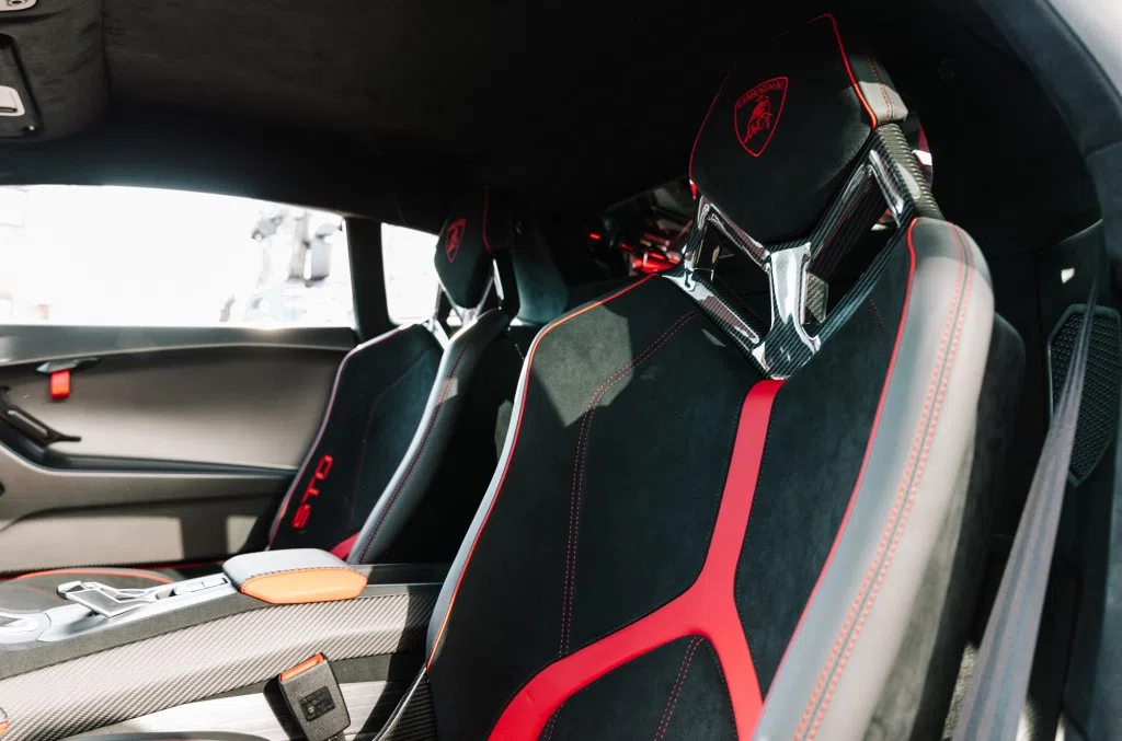 2021 Lamborghini Huracan STO interior, seats, Nero Alcantara