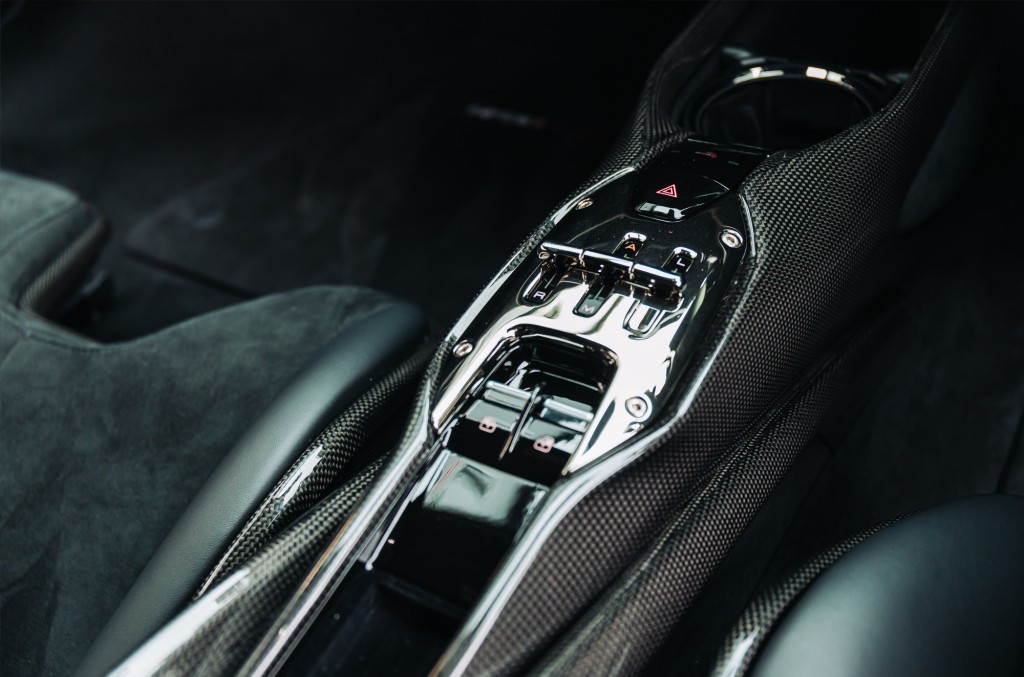 2021 Ferrari SF90 Stradale Assetto, 13/20