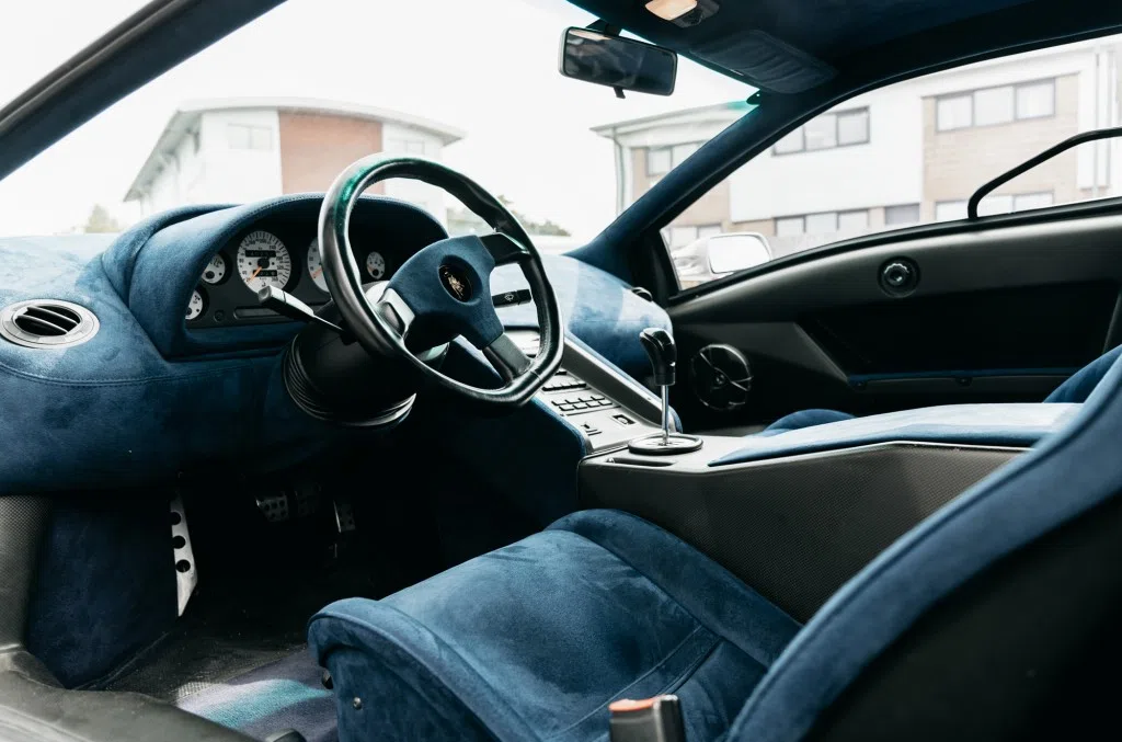 1996 Lamborghini Diablo SE30 interior, dashboard, Blue Alcantara
