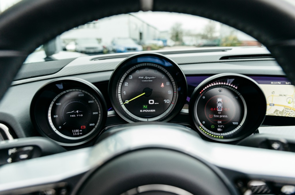 2015 PORSCHE 918 SPYDER, 3/20