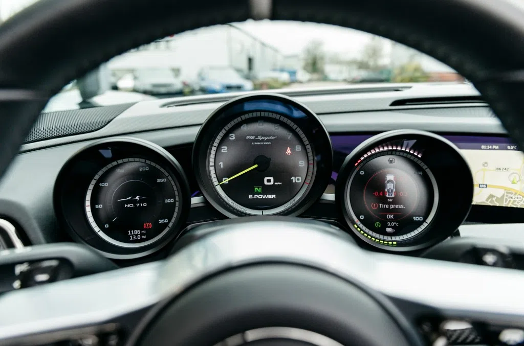2015 Porsche 918 Spyder interior, Black Leather