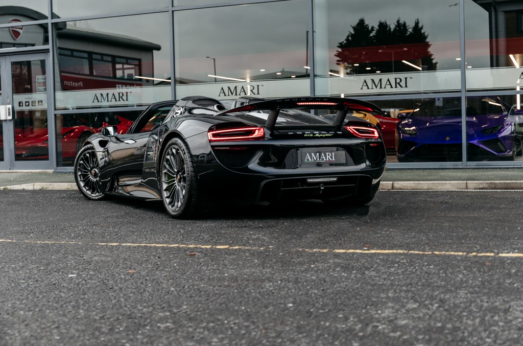 2015 PORSCHE 918 SPYDER, 8/20