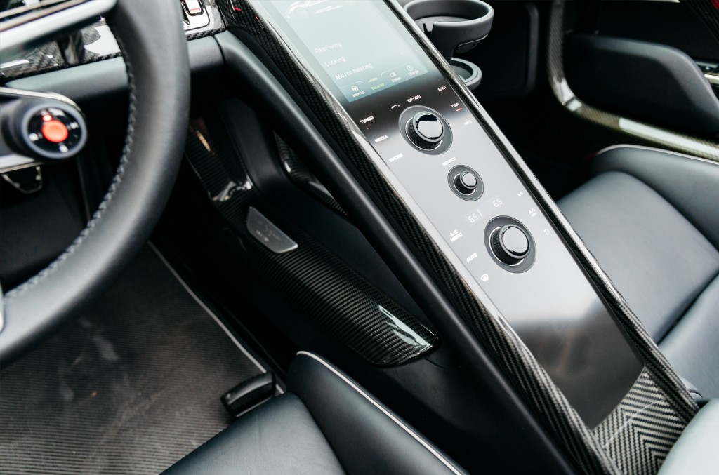 2015 PORSCHE 918 SPYDER, 11/20