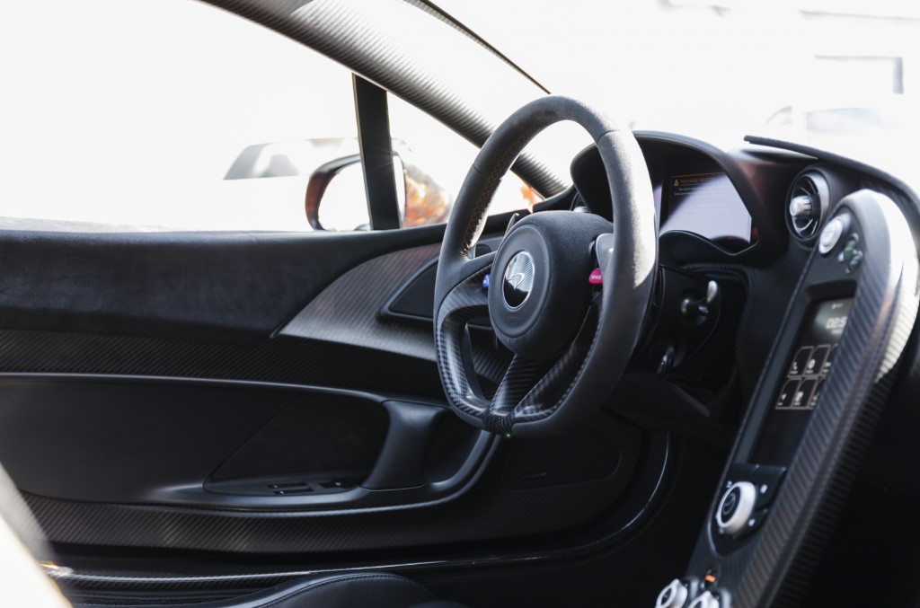 2016 MCLAREN P1, 3/20