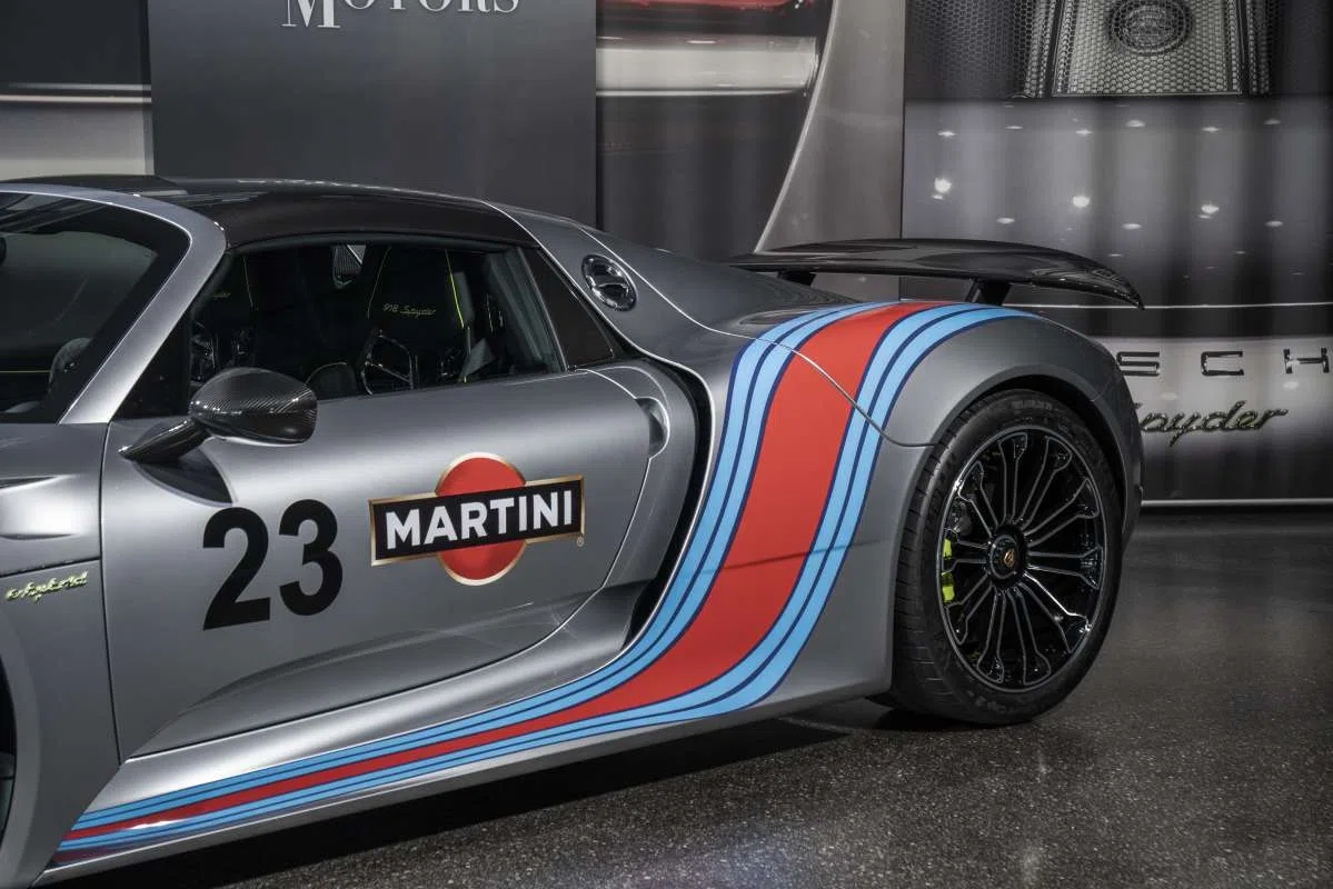 2014 Porsche 918 Spyder for sale, exterior, GT-SILBERMETALLIC