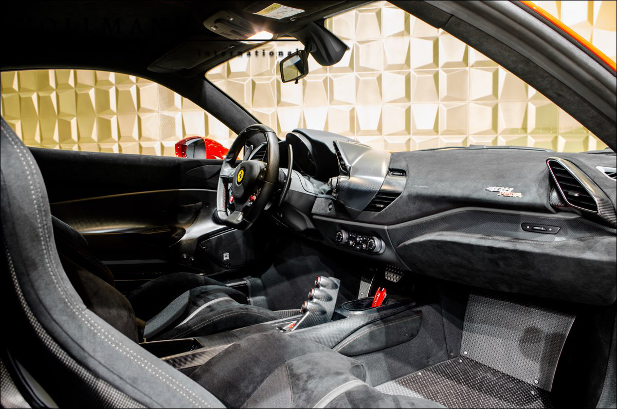 2018 Ferrari 488 Pista, 15/18