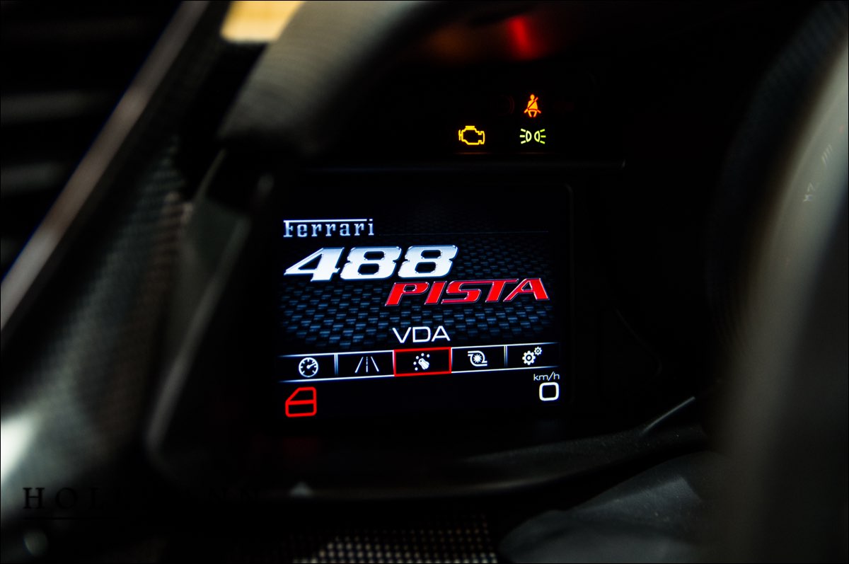 2018 Ferrari 488 Pista, 16/18
