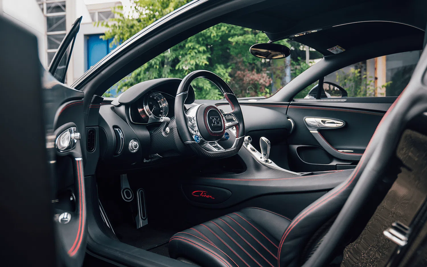 2016 Bugatti Chiron interior, dashboard