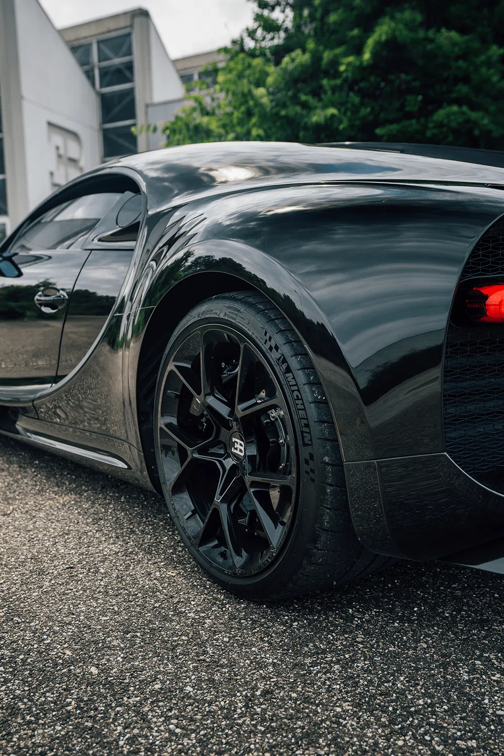 2016 Bugatti Chiron for sale, exterior
