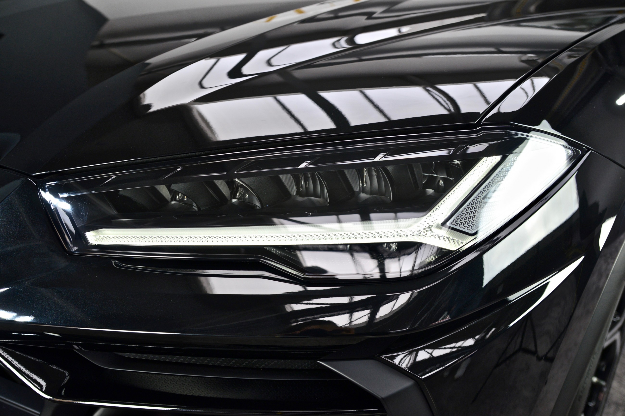 2022 Lamborghini URUS, 7/9