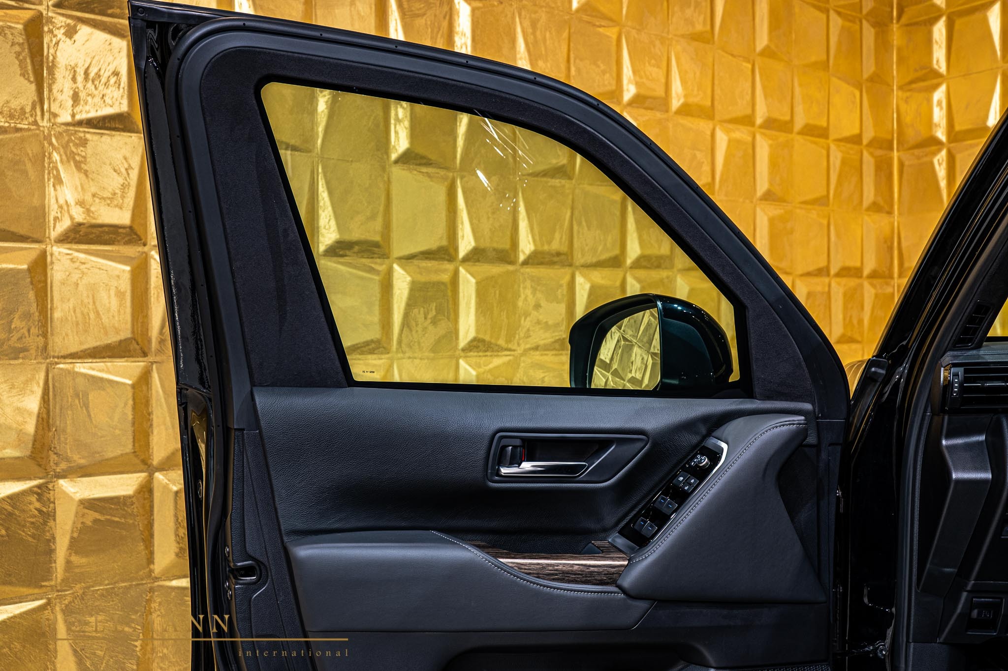 2021 Toyota Land Cruiser 300 ARMOURED VR7/B6, 9/20