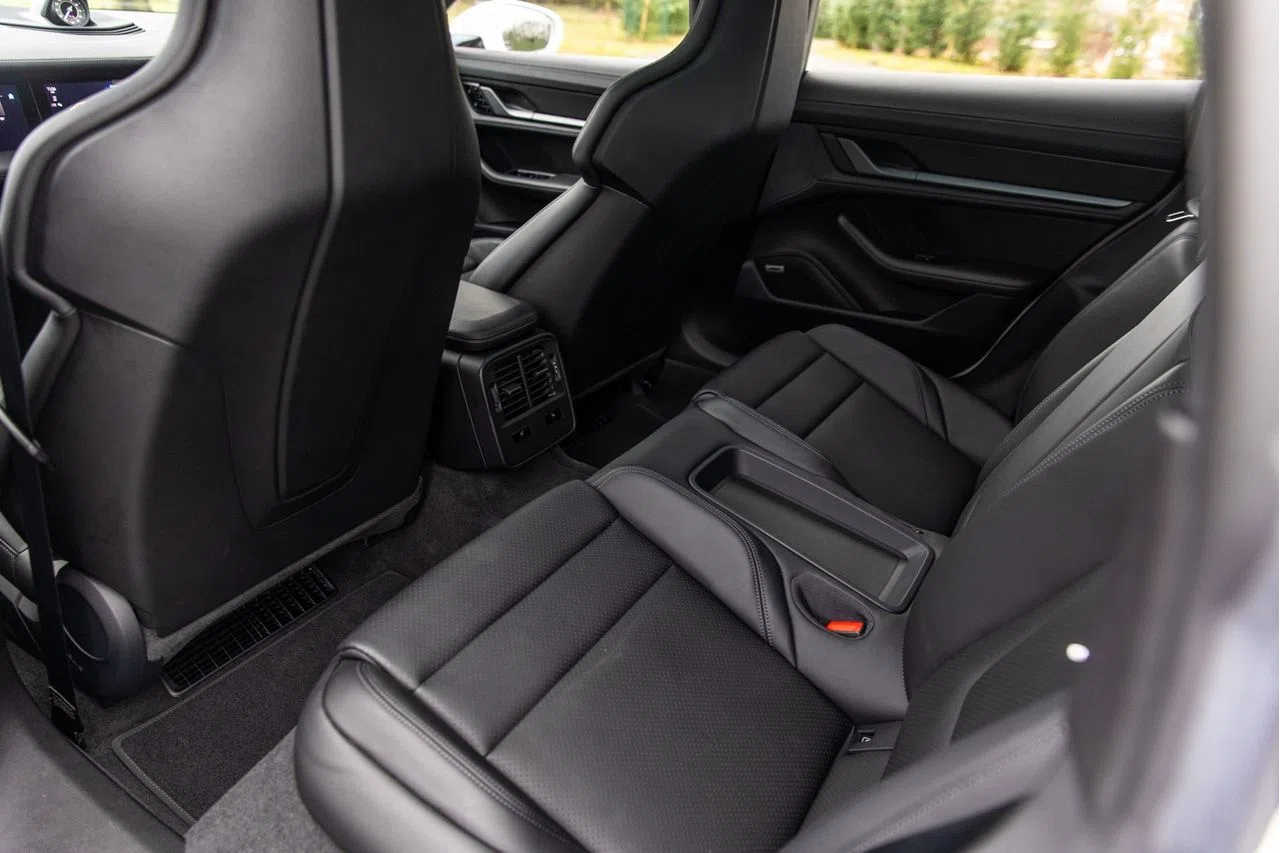 2021 Porsche Taycan Turbo S interior, seats, Black, Full leather