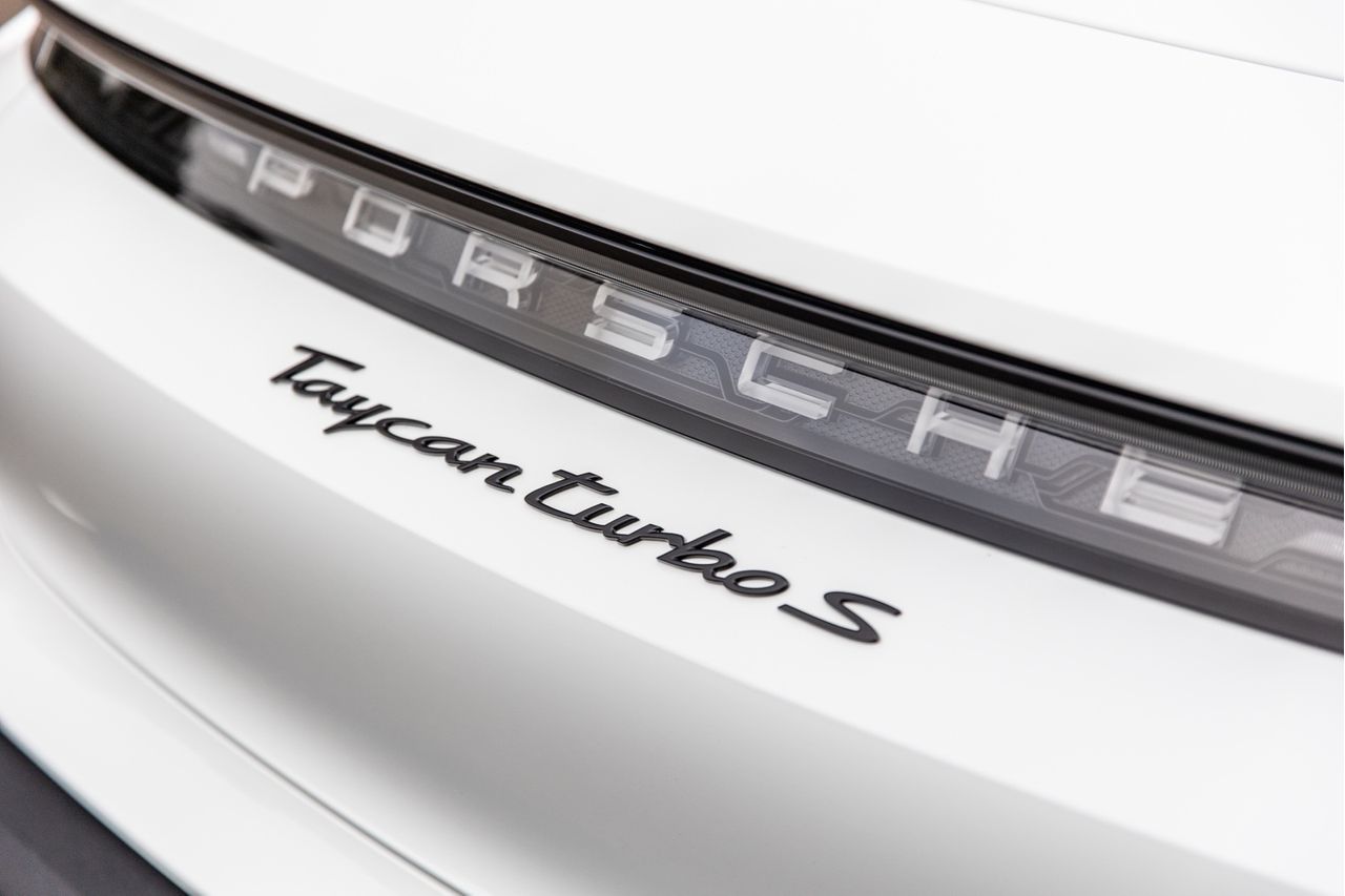 2021 Porsche Taycan Turbo S, 20/20