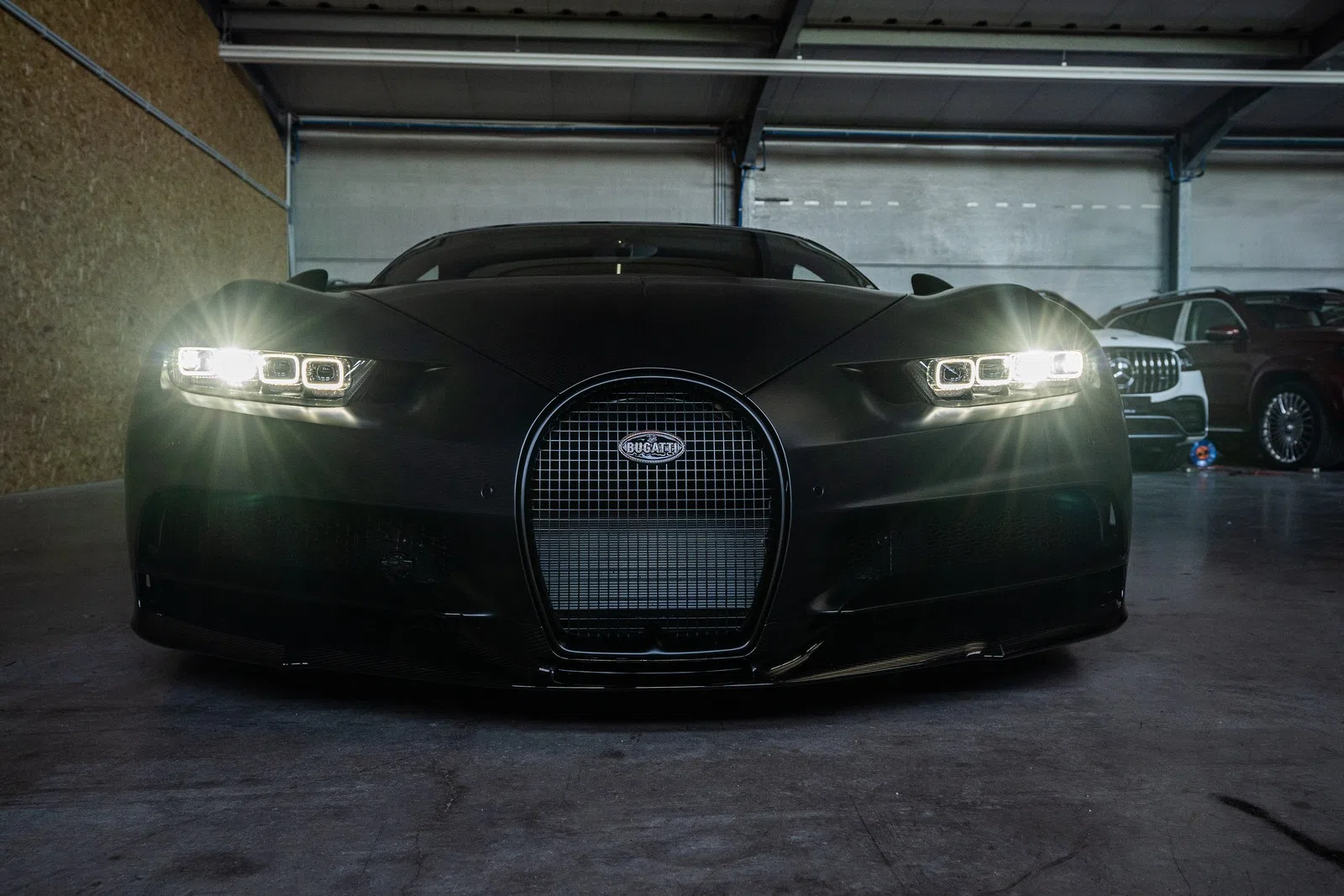 Bugatti Chiron Eqdition Noire 1 of 20 for sale, exterior, Noire Visible Carbon