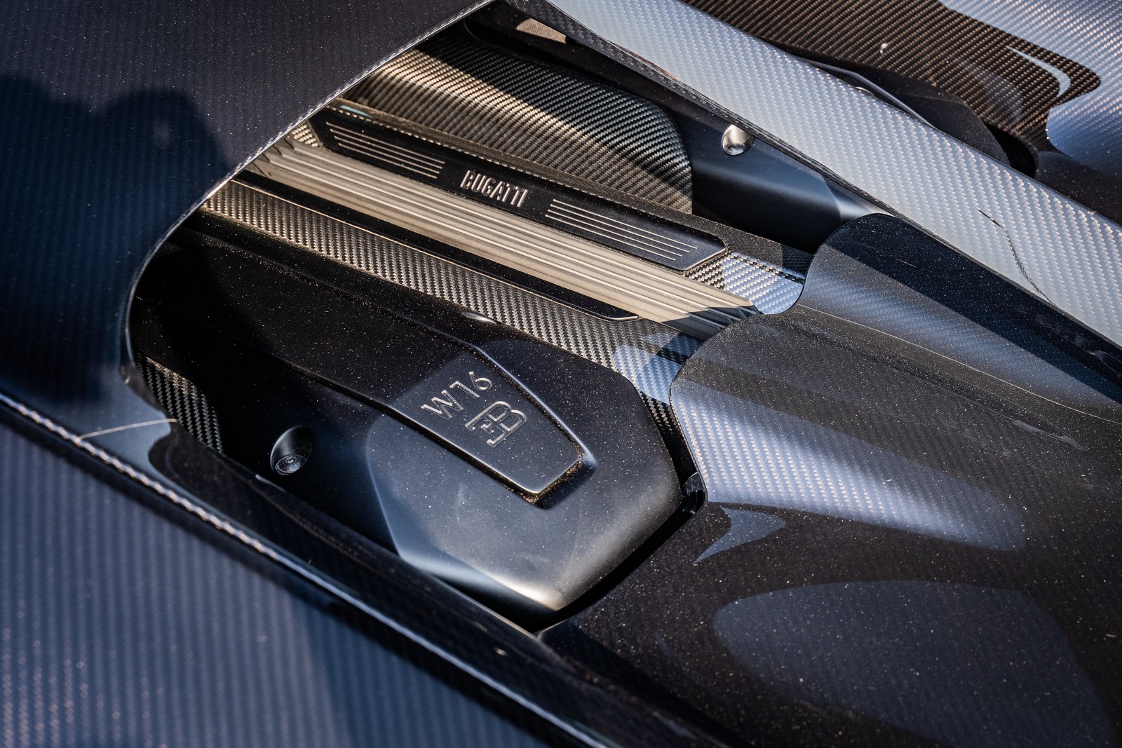 BUGATTI CHIRON EqDITION NOIRE 1 of 20, 8/17