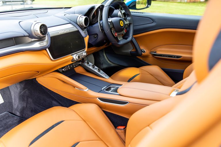 2018 Ferrari GTC4 LUSSO T, 19/19