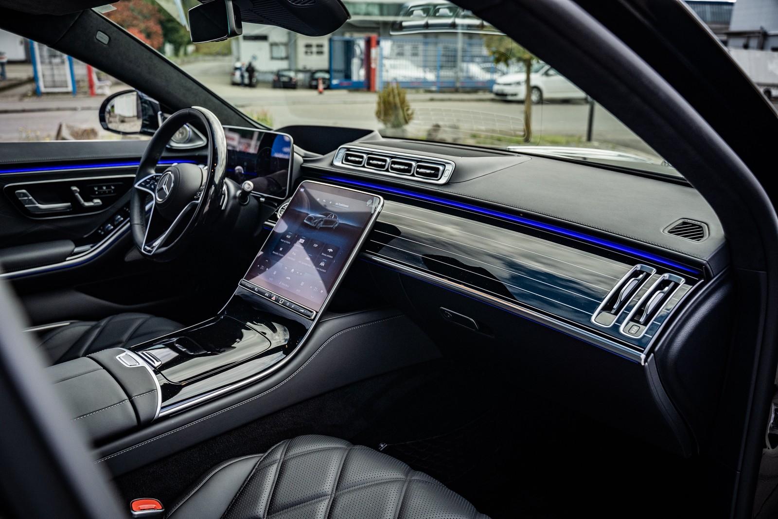 2022 Mercedes-Maybach S 580, 8/16