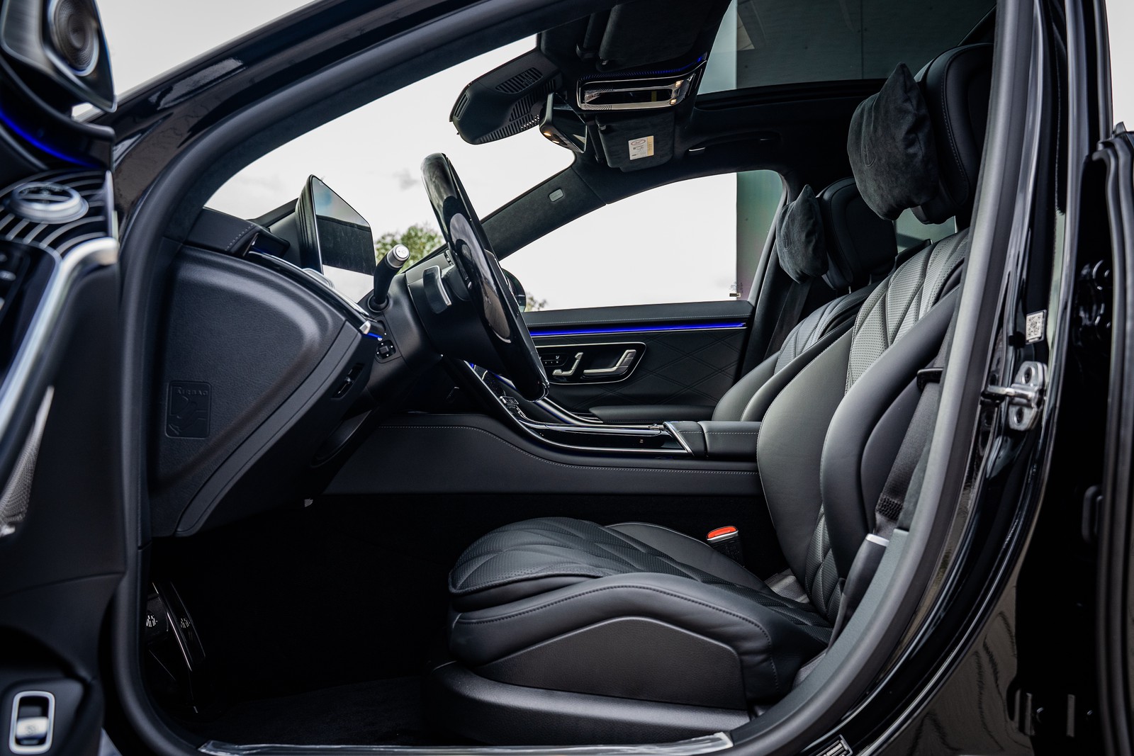 2022 Mercedes-Maybach S 580, 12/16