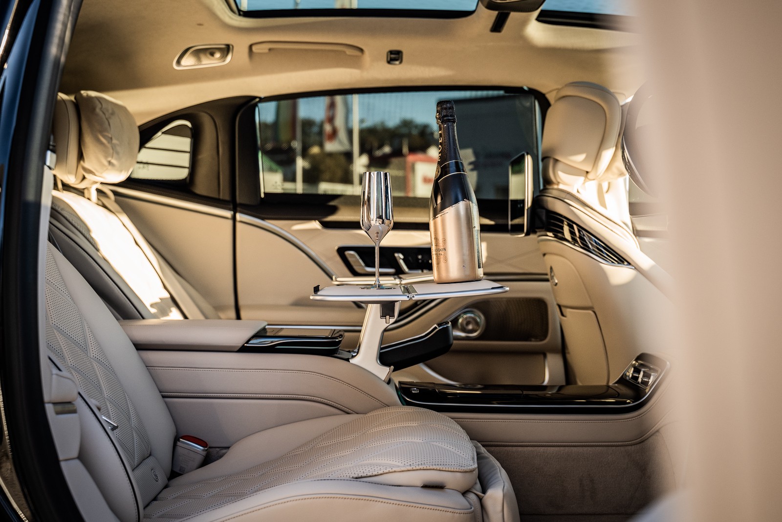 2022 Mercedes-Maybach S 680, 3/17