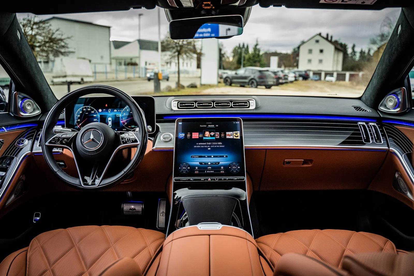 2022 Mercedes-Maybach S 580 interior, dashboard