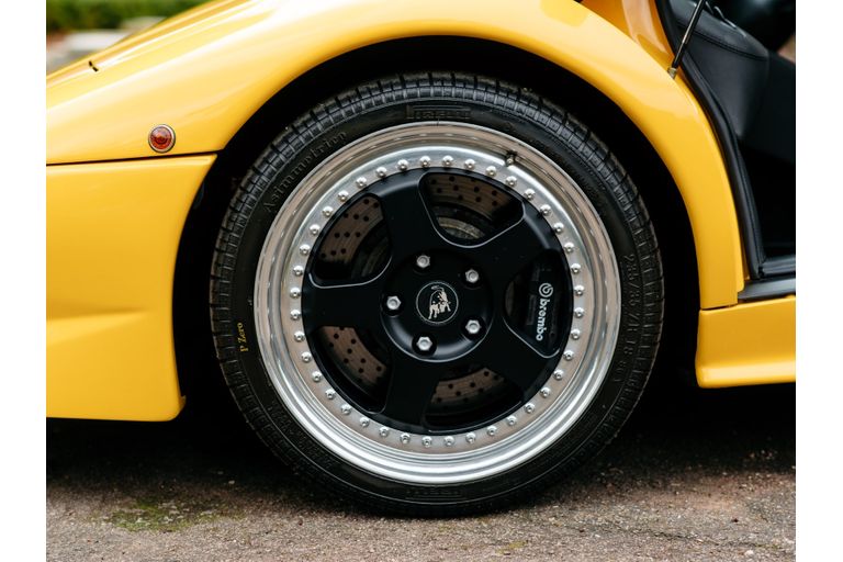 1998 Lamborghini Diablo SV, 11/19