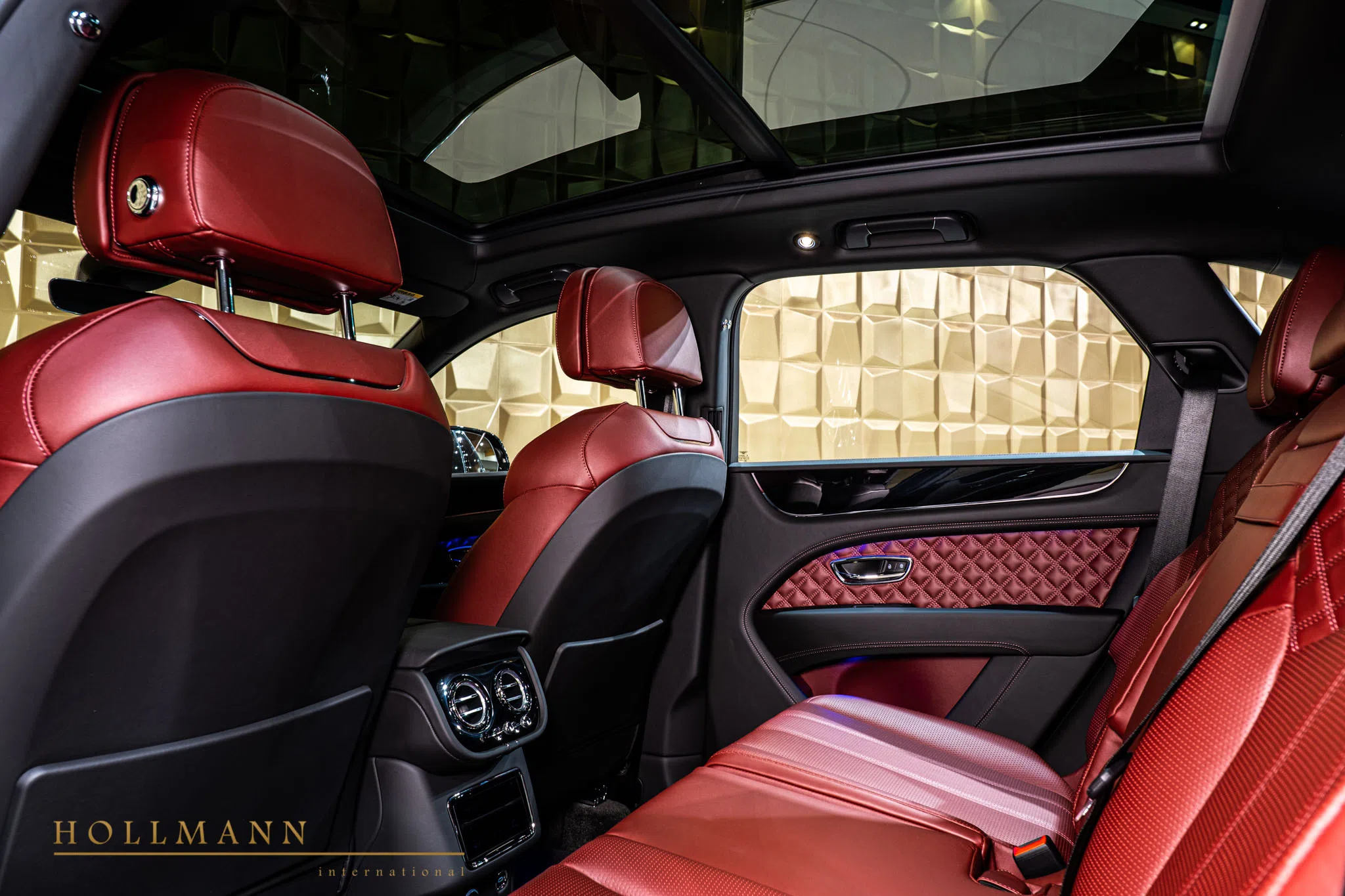2021 Bentley Bentayga V8 First Edition interior, seats, Cricket Ball + Beluga
