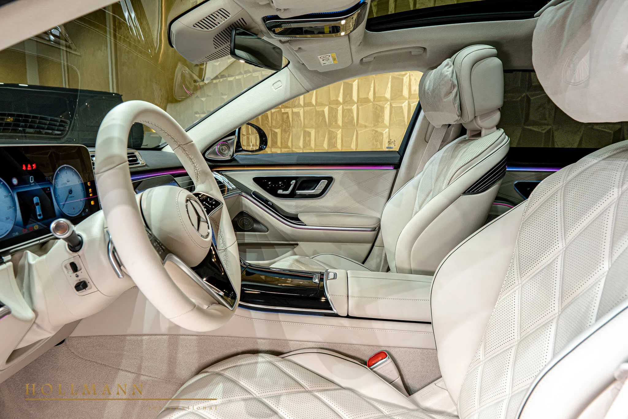2022 Mercedes-Maybach S 680 interior, Leather Exclusive Beige