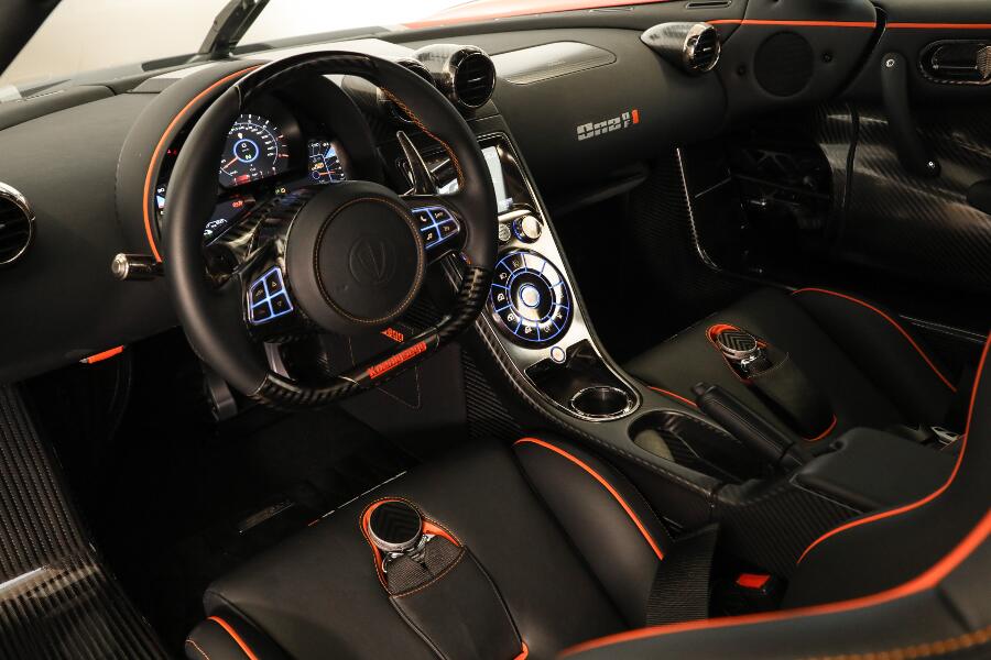 2016 KOENIGSEGG ONE:1, 15/17