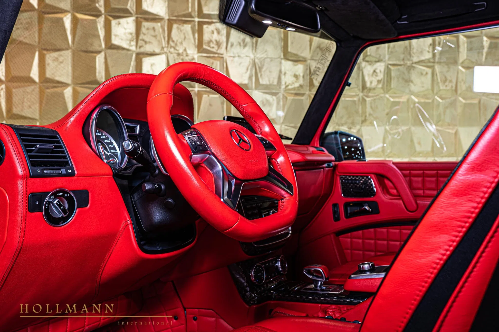 2019 BRABUS G 700 6x6 interior, BRABUS Pepper Red
