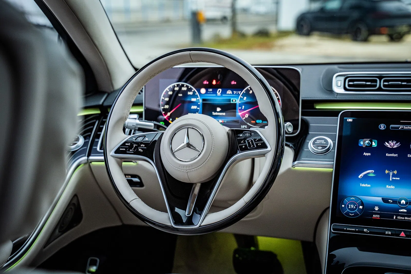 2022 Mercedes-Maybach S580 by Hofele Design interior, Beige | Vollleder