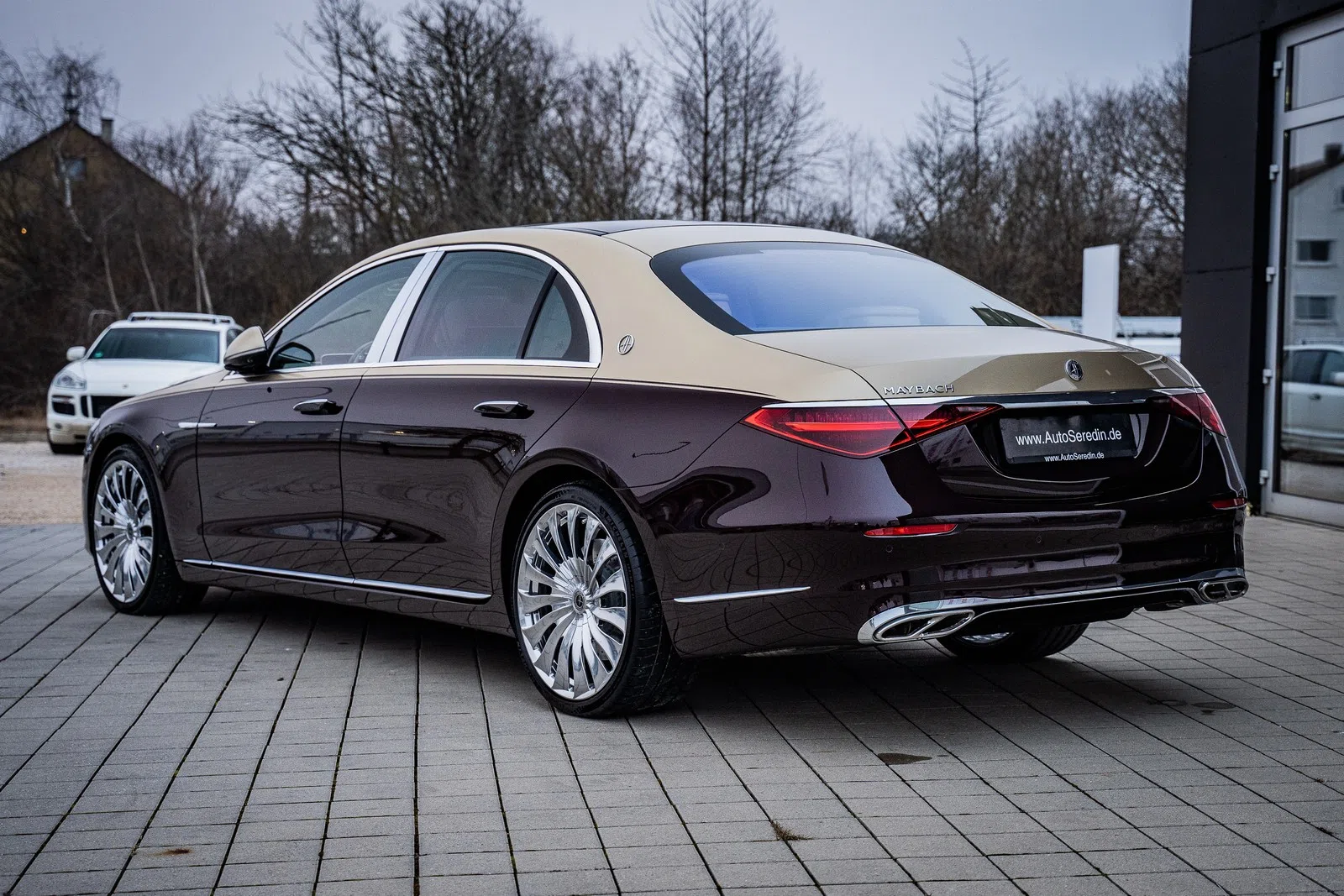 2022 Mercedes-Maybach S580 by Hofele Design, rear three-quarter view, RUBELLITE RED - LACK | metallic