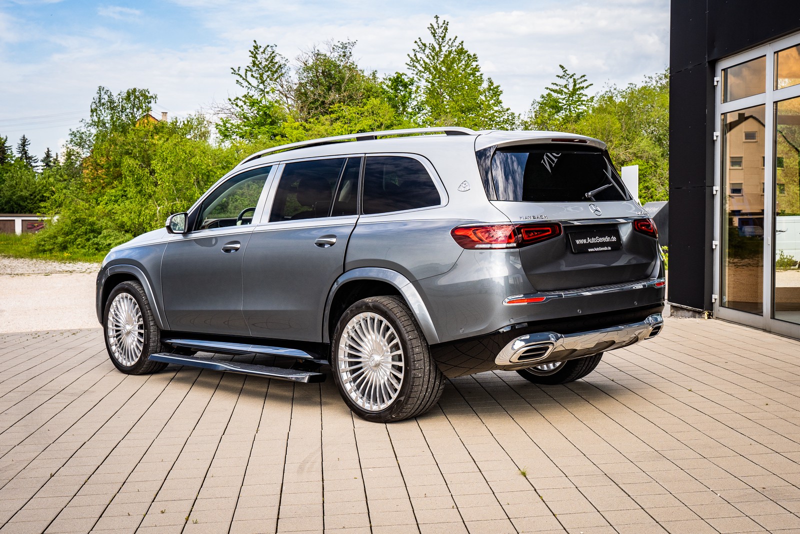 2022 Mercedes-Maybach GLS 600, 6/12