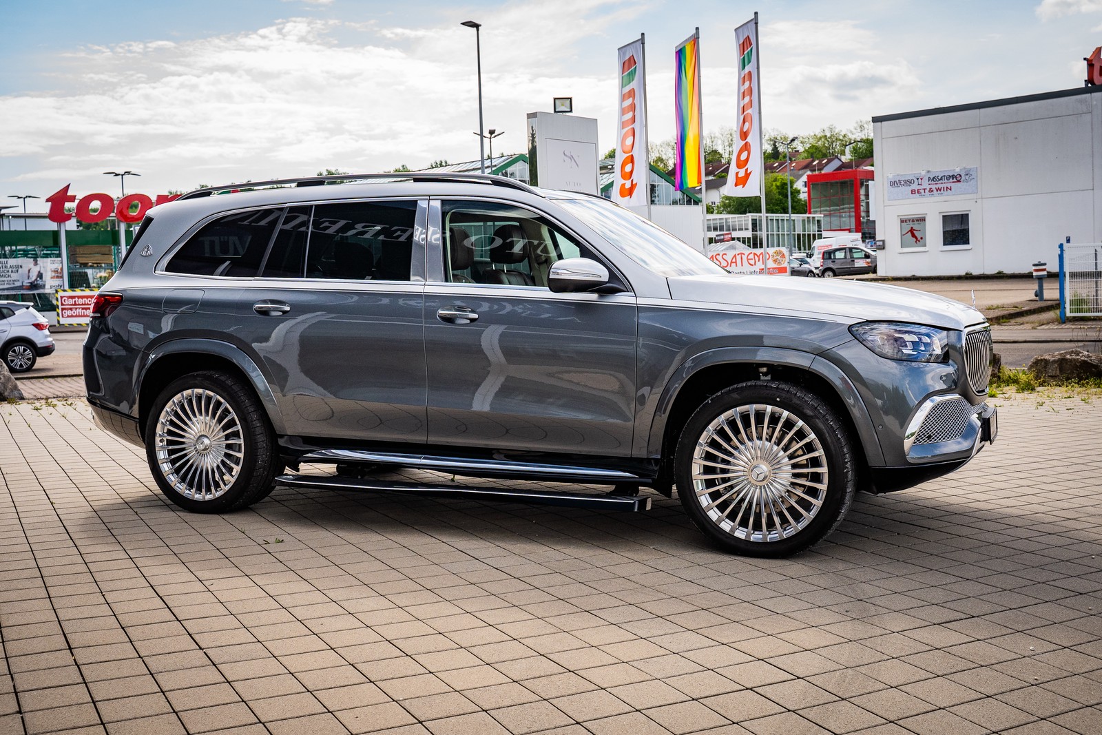 2022 Mercedes-Maybach GLS 600, 7/12
