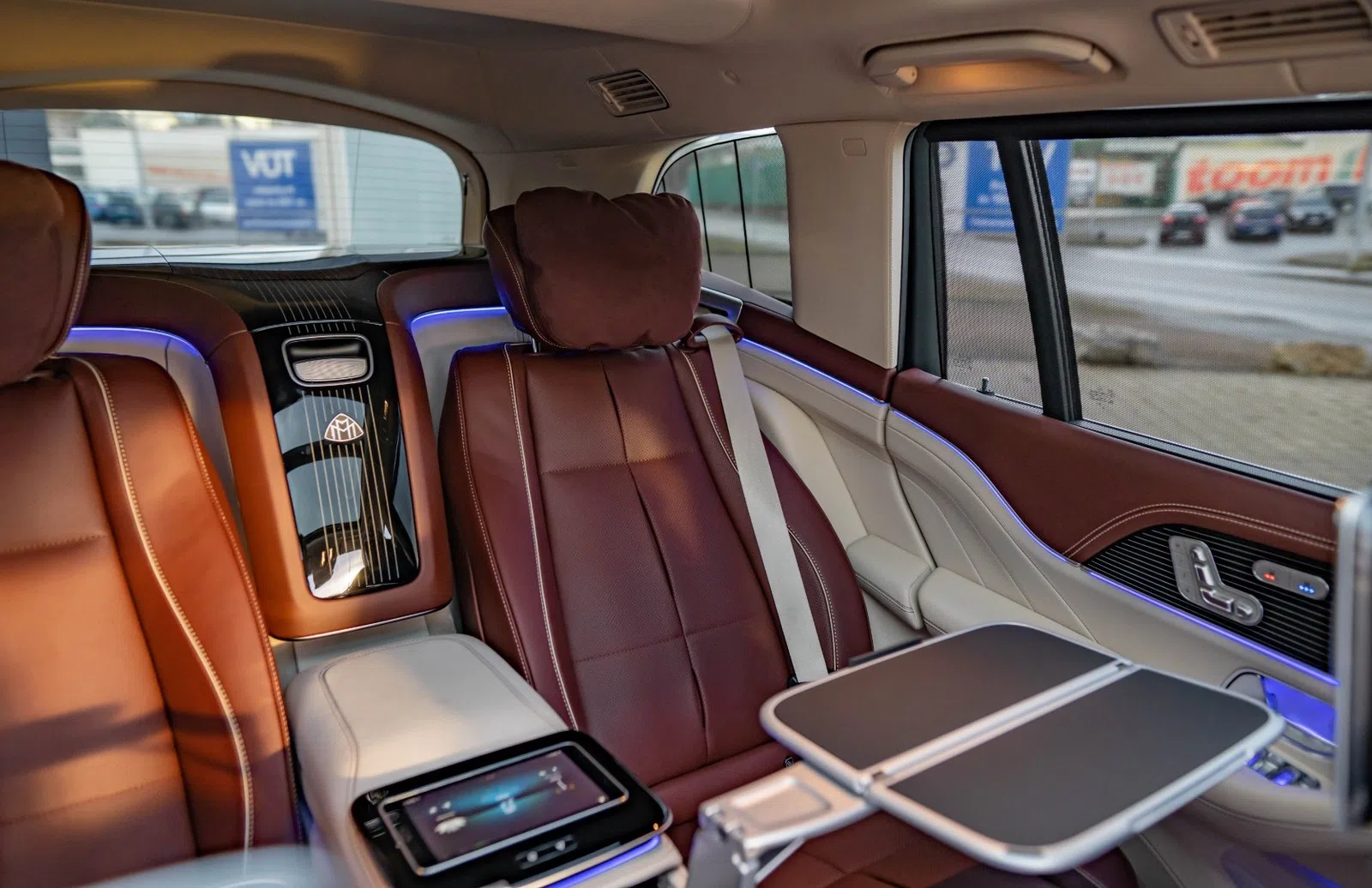 2022 Mercedes-Maybach GLS 600 interior, seats, Braun | Leder