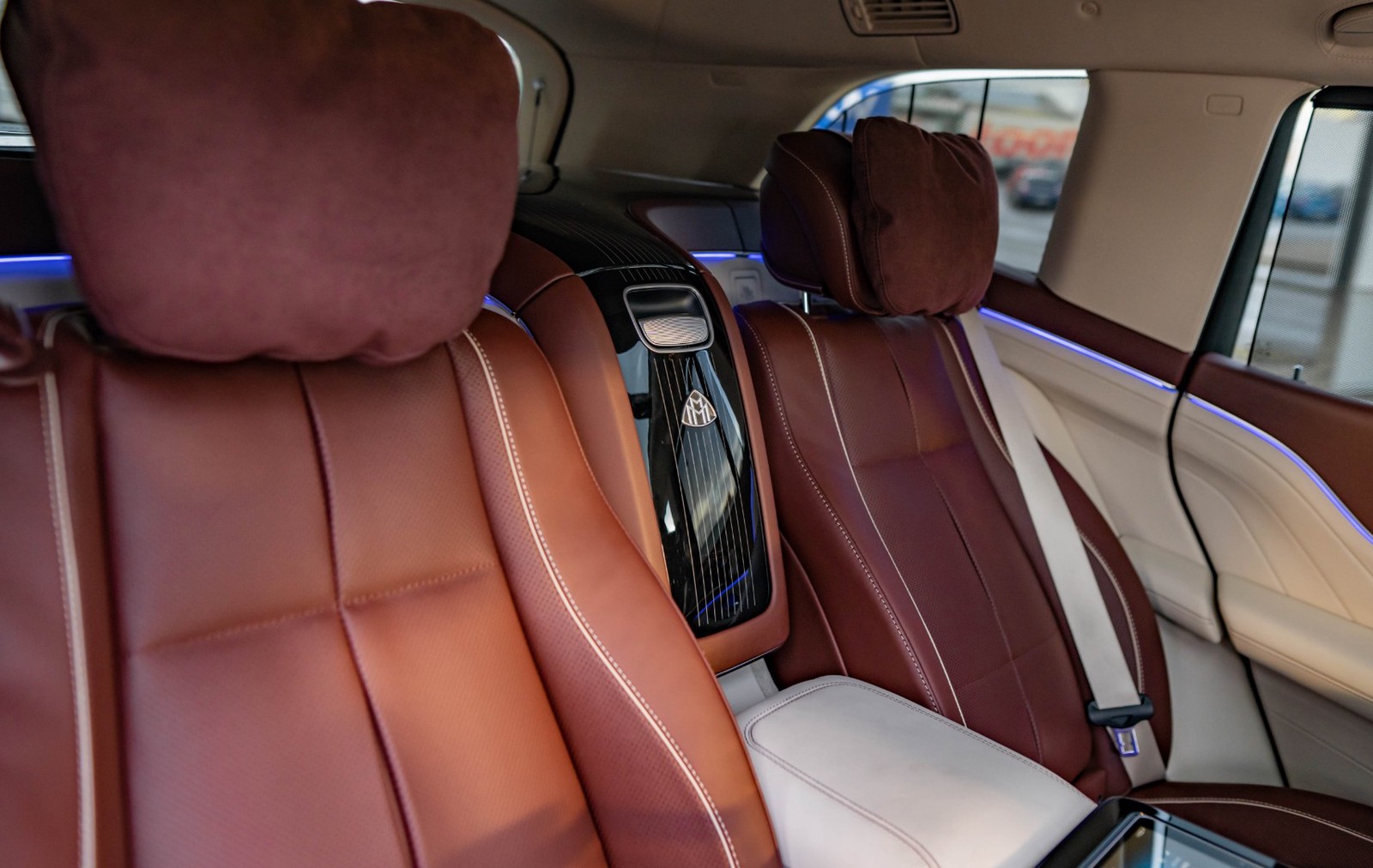 2022 Mercedes-Maybach GLS 600, 7/16