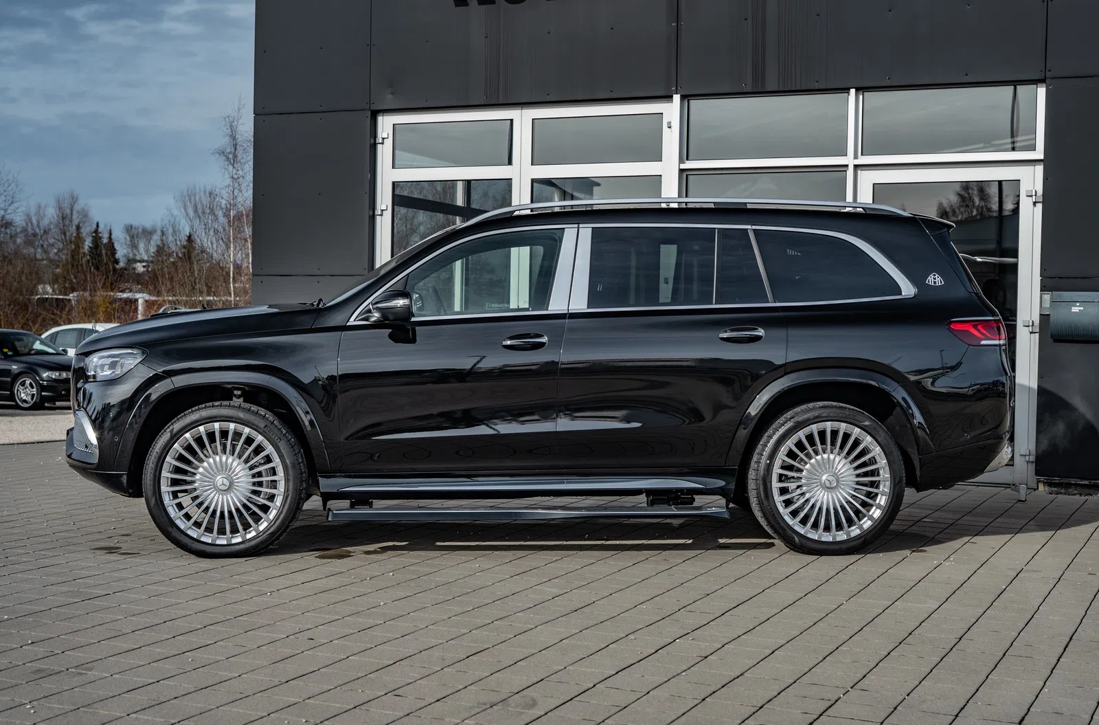 2022 Mercedes-Maybach GLS 600 for sale, exterior, OBSIDIAN BLACK | metallic